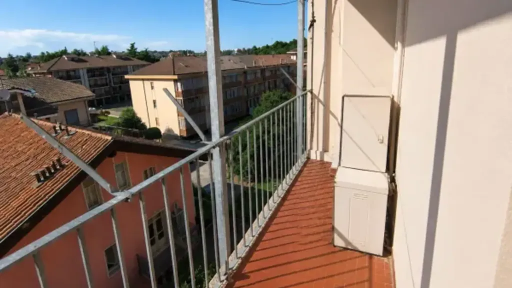 Balcon - Personalisable Triplex with Balcony in Asti