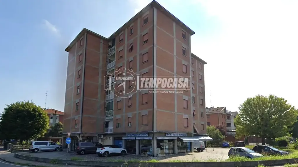 Välivaade - Rear-Facing Apartment with Balcony in Carpi