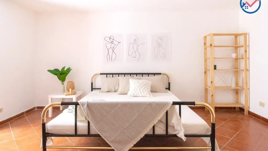 Bedrooms - Trilocale with Private Garage in Palermo