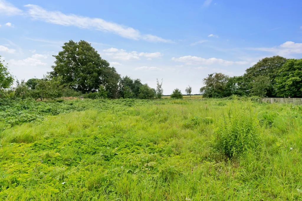 Jardin - Year-Round Plot with 5G Coverage in Store Heddinge