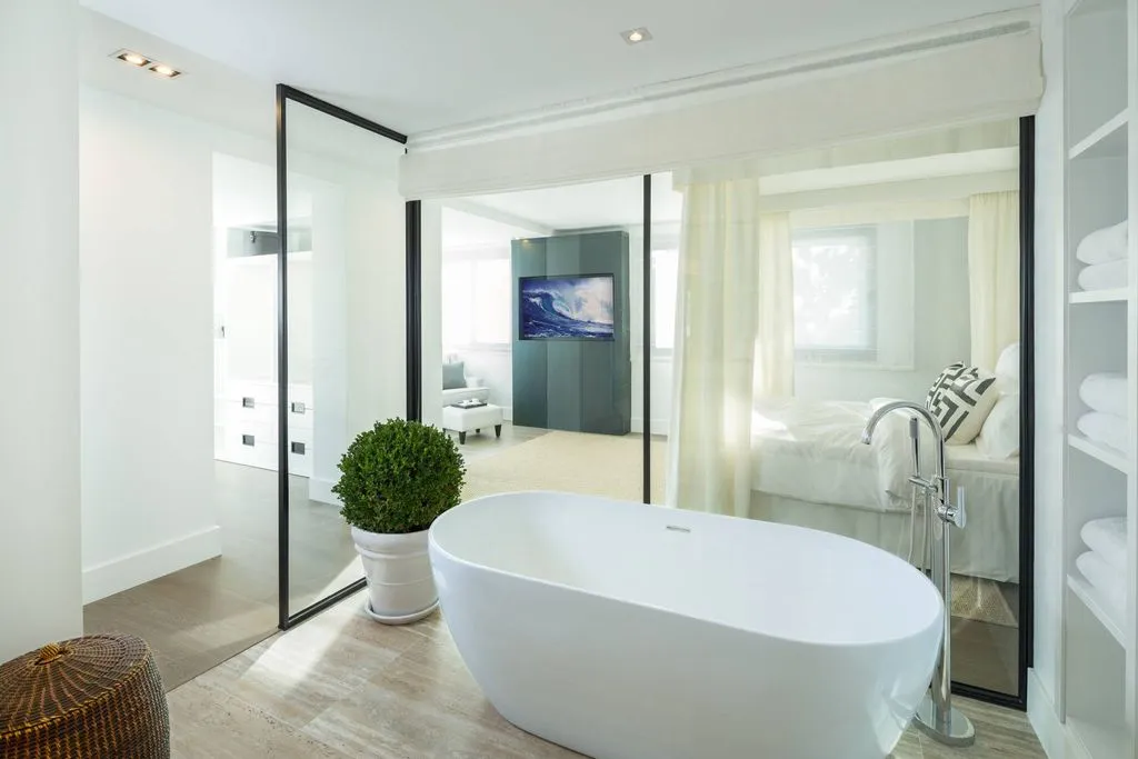 Salles de bain - Contemporary Villa with Golf Views in Nueva Andalucía