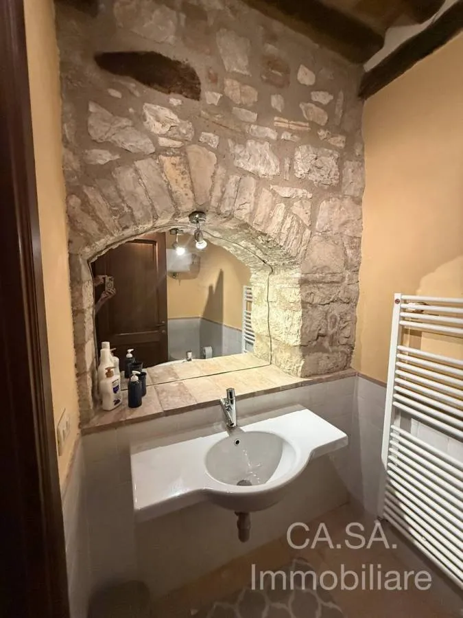 Bagni - Rustic Apartment with Terrace in Monte Castello di Vibio