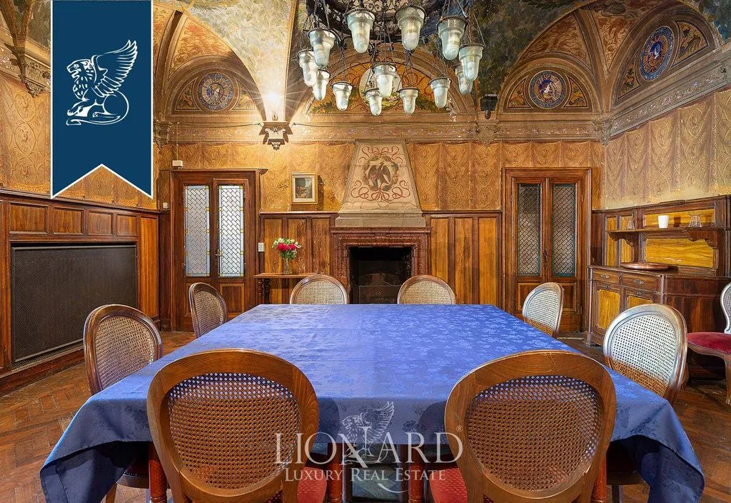 Sala da pranzo - 15th-Century Palace with Tower in Lombardy