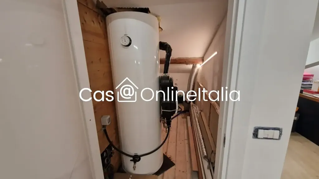 Utility Room - Rusticated Apartment with Balcony in Florence
