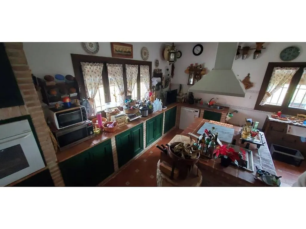 Cuisine - Rustic House with Large Garden in Camarenilla