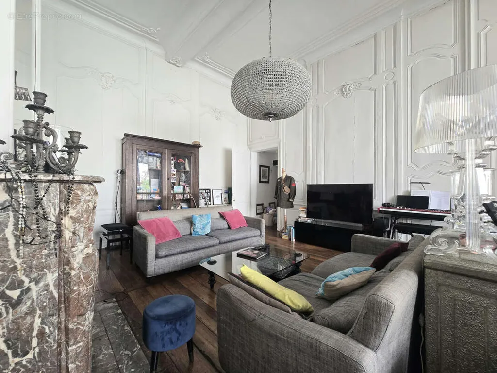 Elutuba - Characterful Duplex in Vieux-Lille