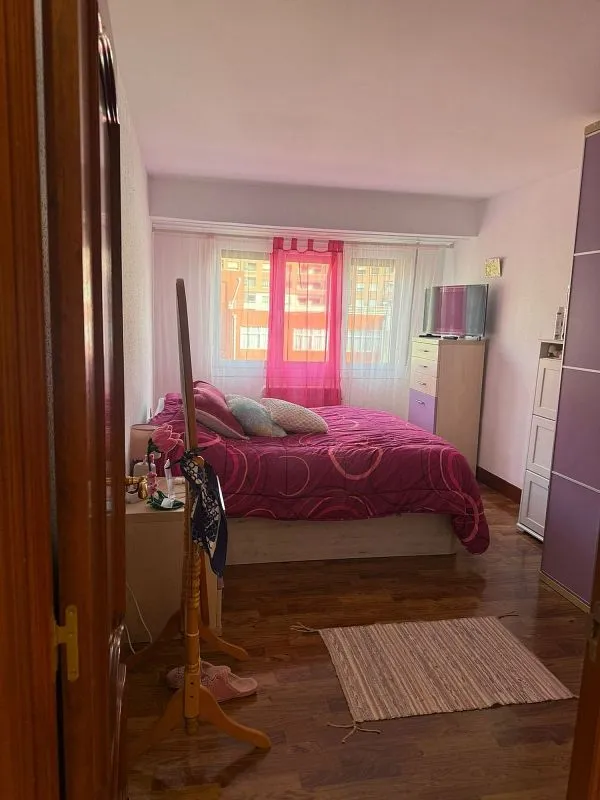 Chambres - Bright 2-Bedroom Flat with Balcony in Santurtzi