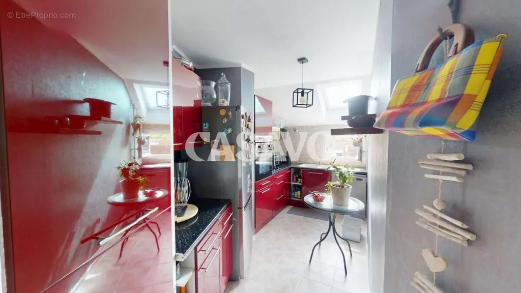 Cuisine - Appartement 3 Pièces avec Balcon à Saint-Ouen-l'Aumône