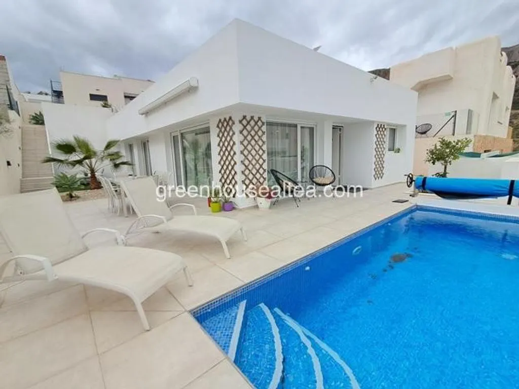Piscine - Luxury Villa in Polop, Valencia