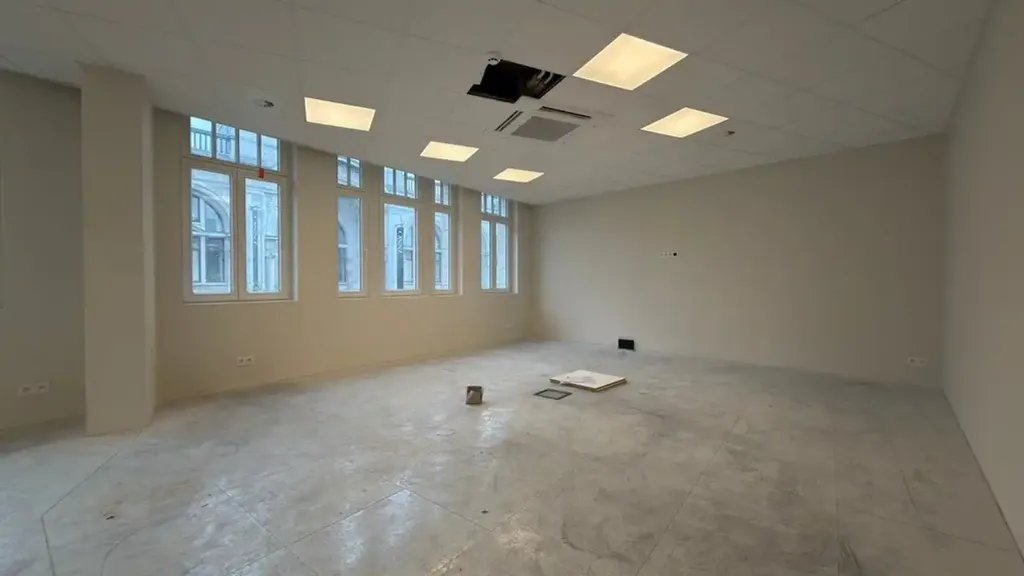 Stanze - Renovated Corner Office with Top Location on Meir, Antwerp