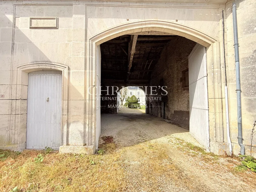 Aed - Former Cognac Distillery in Village