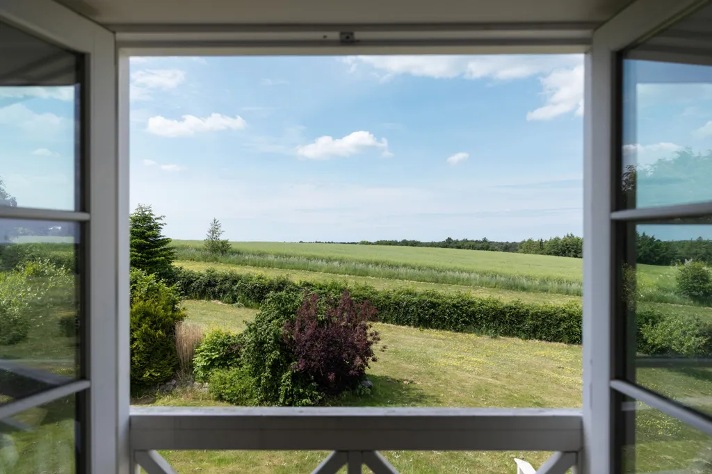 Rõdu - Modern Villa with Scenic Views in Vig