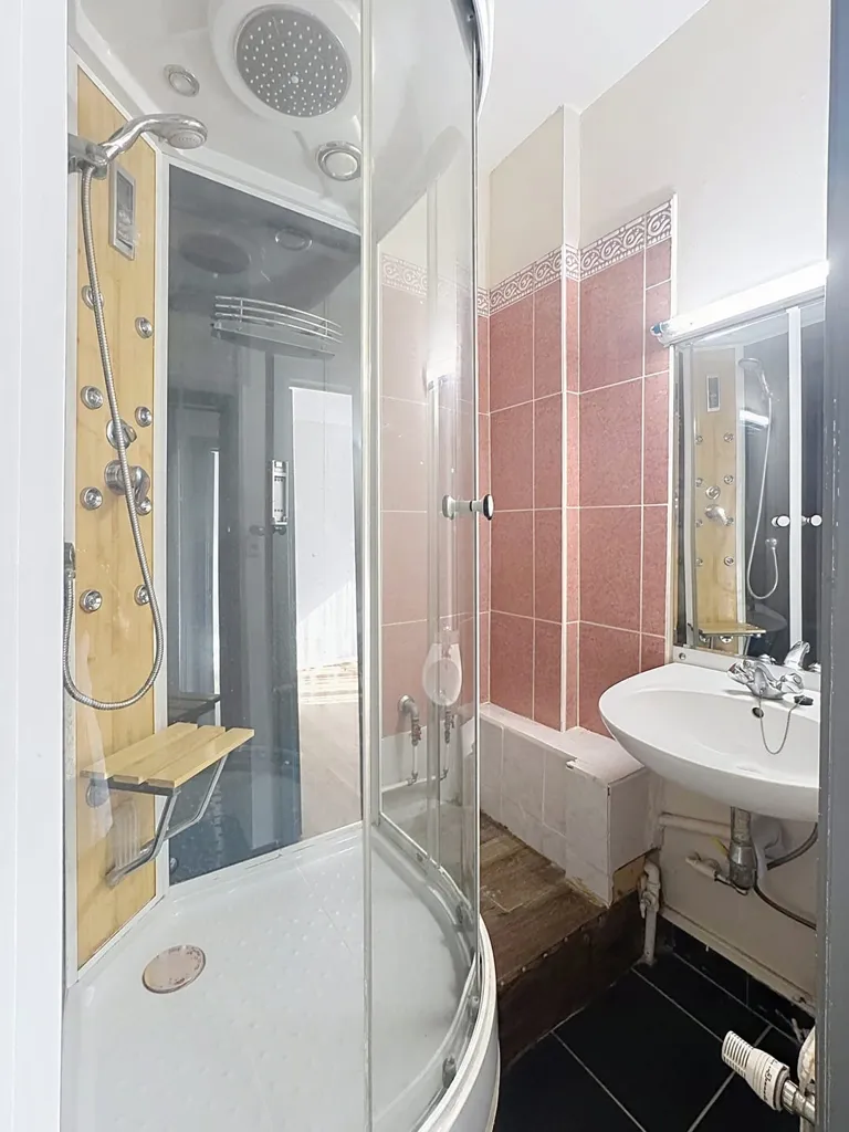 Salles de bain - Appartement Lumineux avec Terrasse à Bruxelles
