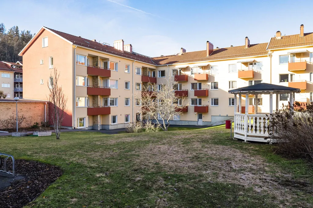 Aed - Spacious Apartment with Balcony in Jönköping