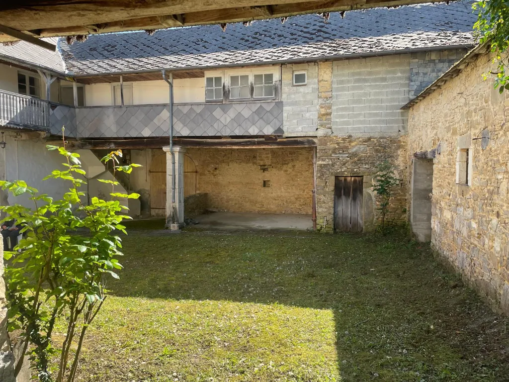 Jardin - Corps de Ferme Béarnais avec Vue à Lasseube