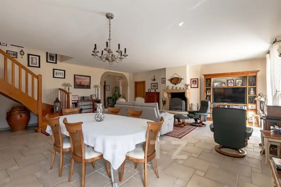 Salle à manger - Maison Bourgeoise avec Vue Mer à Plougastel