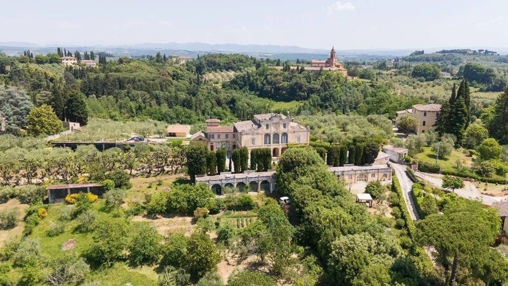 Õhuvaade - Baroque Villa with Private Garden in Siena