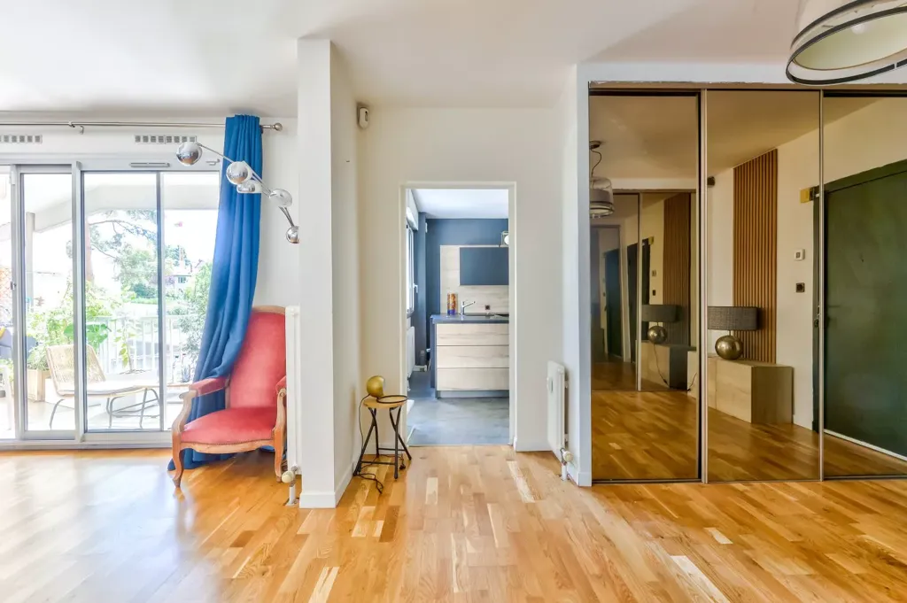 Elutuba - Luxury Flat with Balcony in Tassin-la-Demi-Lune