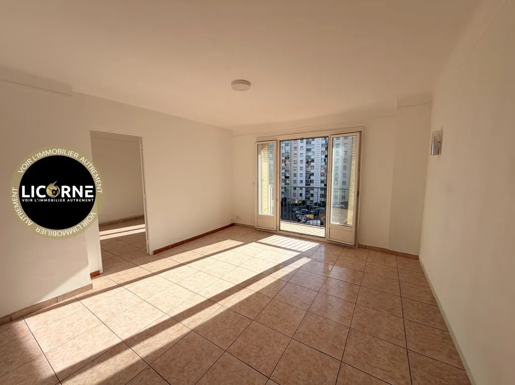 Pièces - Appartement meublé avec balcon à Marseille 15ème