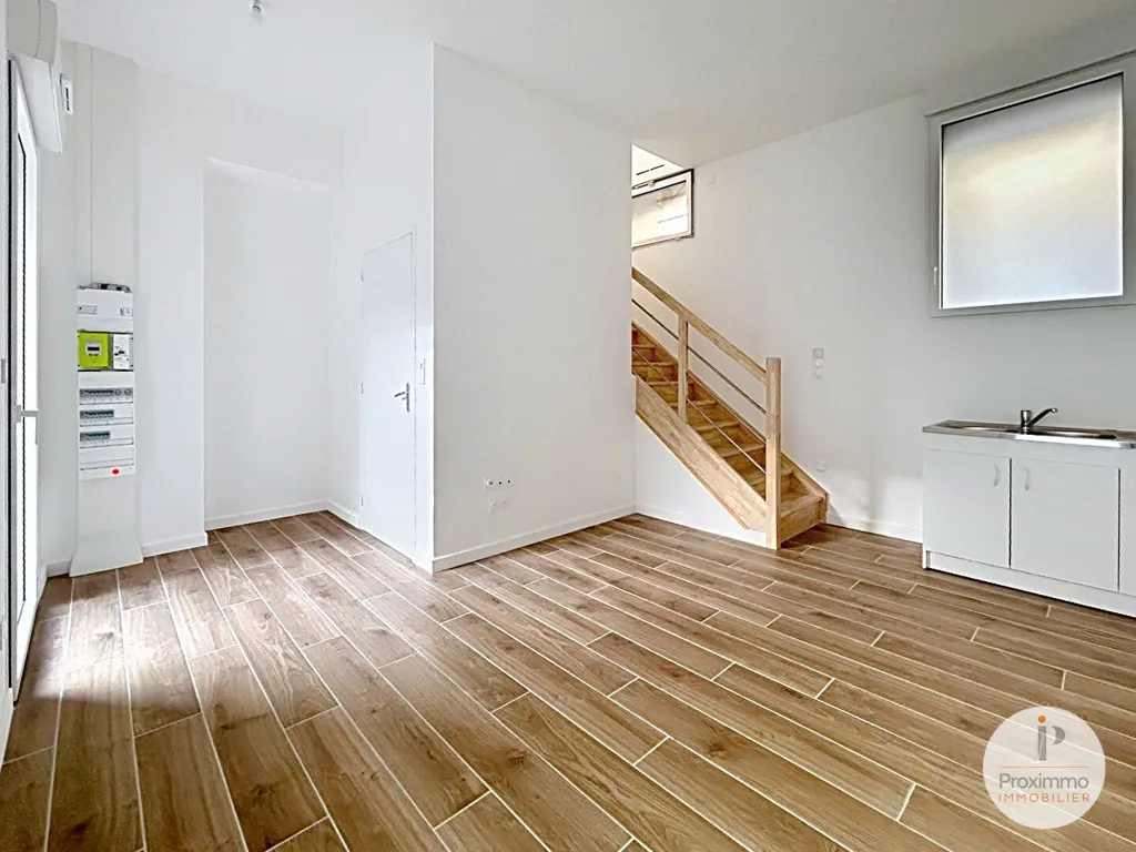 Elutuba - Duplex Flat with Terrace in Redon Centre