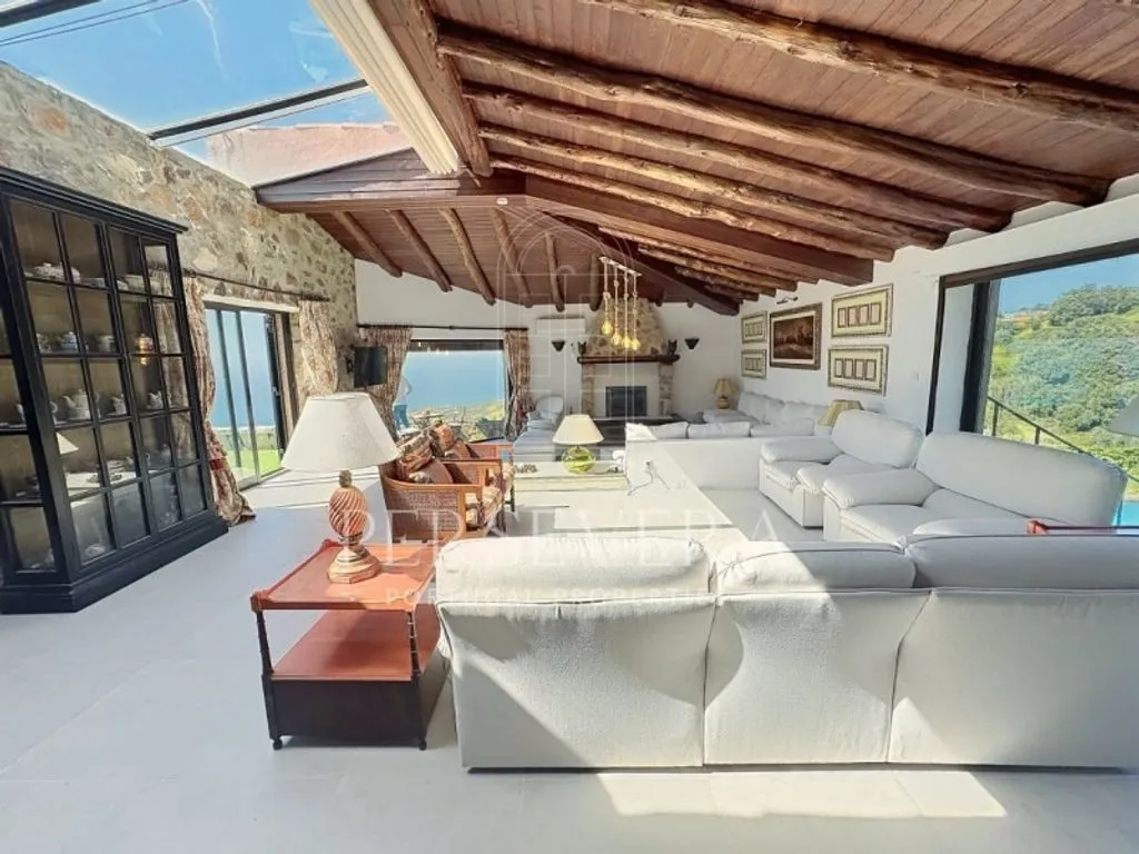 Elutuba - Villa with Ocean Views in Biscaia, Cascais