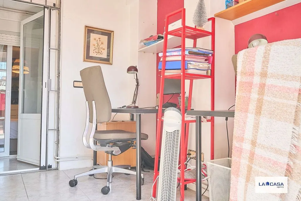 Bureau - Apartment with Terrace in Creu Coberta