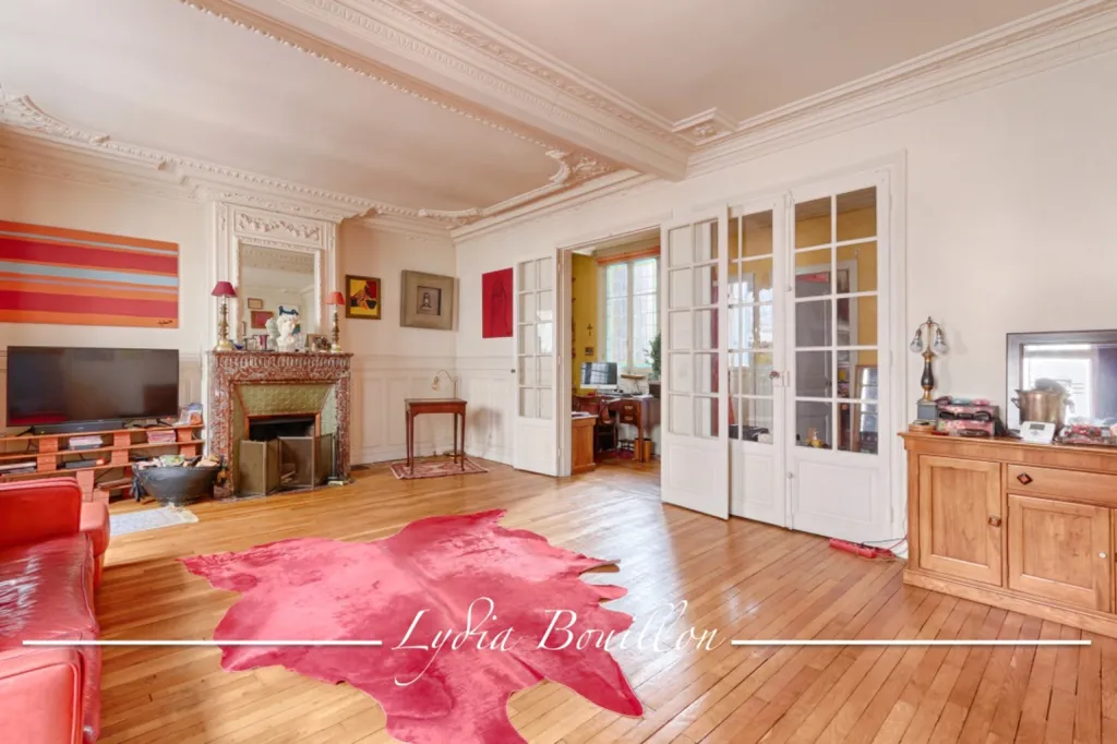 Séjour - Appartement Haussmannien avec Jardin au Cœur de Courbevoie