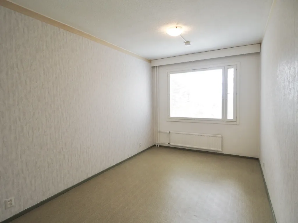 Stanze - Spacious Apartment with Balcony in Turengi
