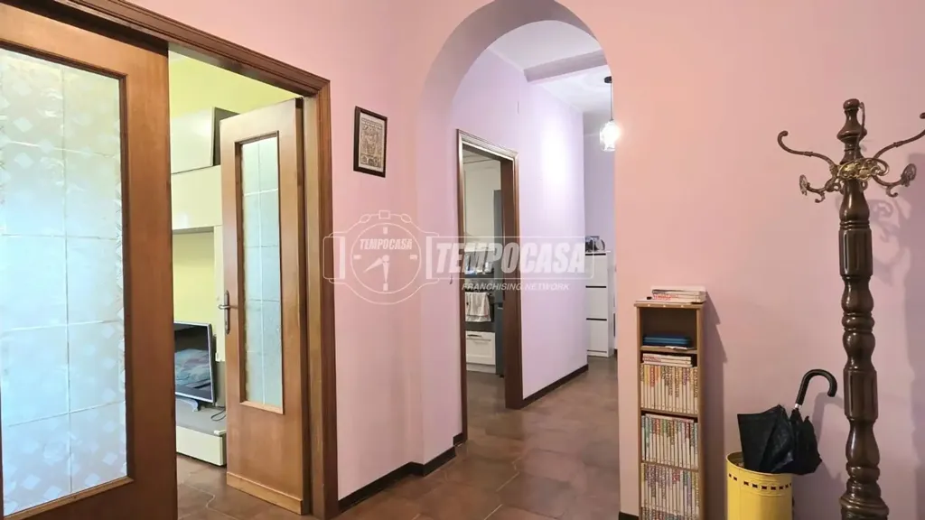 hallway_entrance