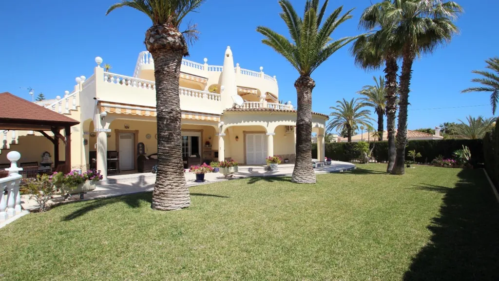 Välivaade - Villa with Private Pool in Cabo Roig, Orihuela