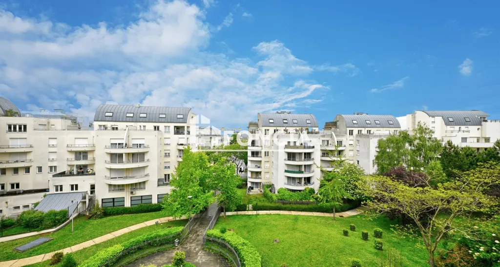 Aed - Studio with Parking in Cergy-le-Haut