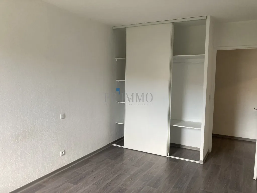 Rooms - 2-Bedroom Flat with Garage in Puget-sur-Argens