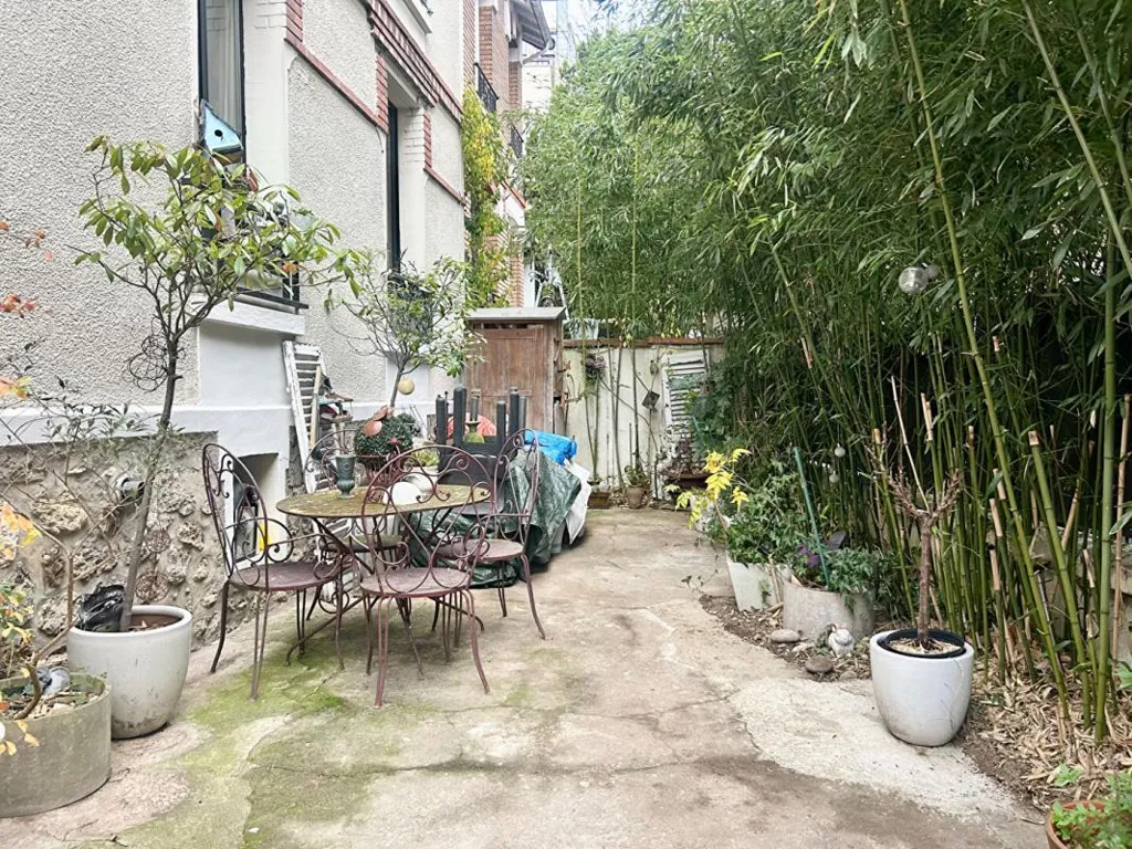Garden - Apartment with Terrace in Nogent-sur-Marne