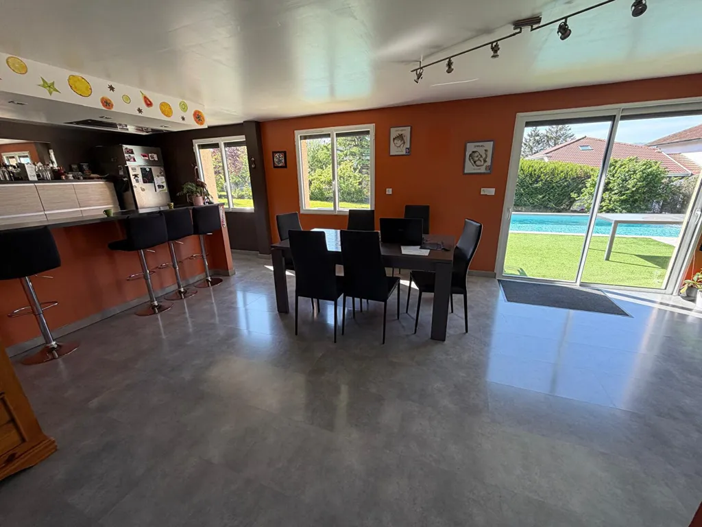 Dining Room - House with Pool in St Germain Sur Rhône