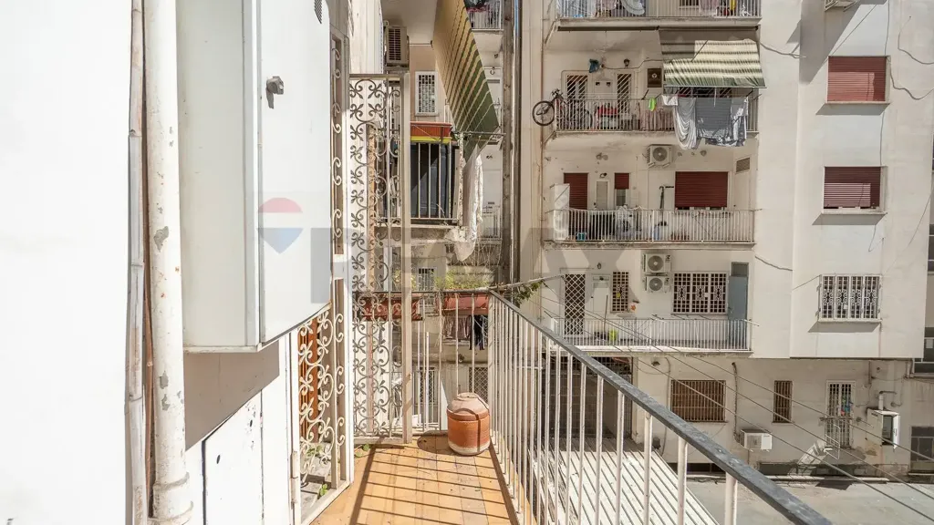 Balcon - Furnished Apartment with Balcony in Rome