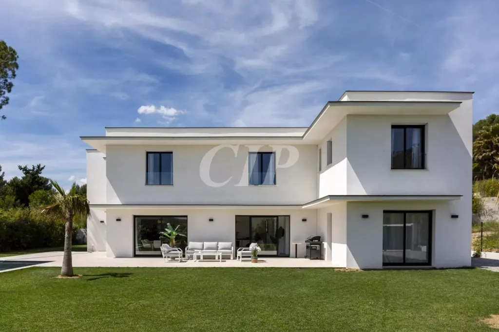 Välivaade - Contemporary Villa with Pool near Ventabren