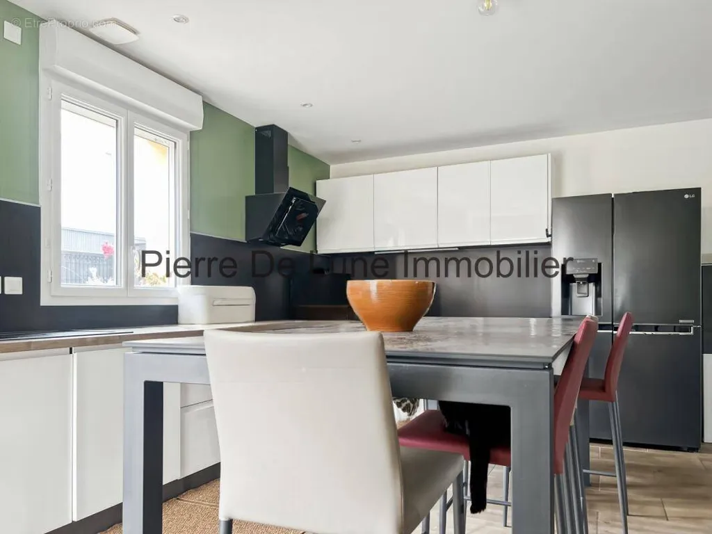 Appartement 6 pièces à Le Bois-D'oingt
