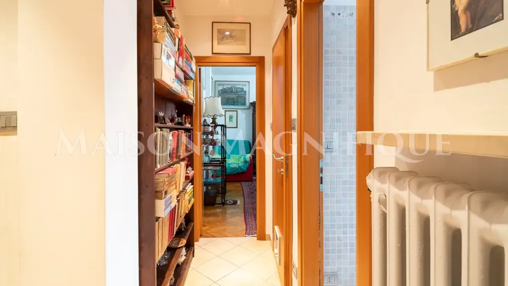 Esik - Penthouse with Terrace in Ferrara