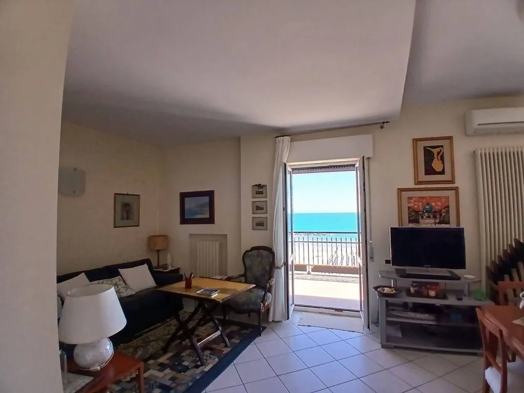 Séjour - Luxury Penthouse with Panoramic Views in Civitanova Marche
