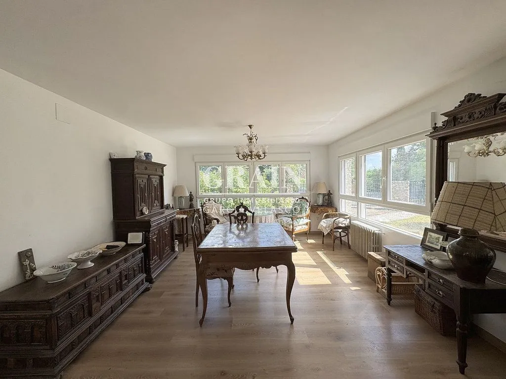 Sala da pranzo - Chalet with Pool in Hermanos Falcó