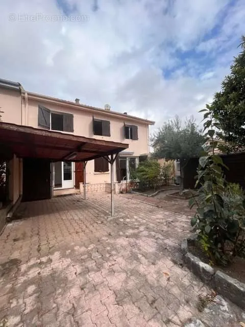 Jardin - Villa T5 avec Terrasse et Jardin à Béziers