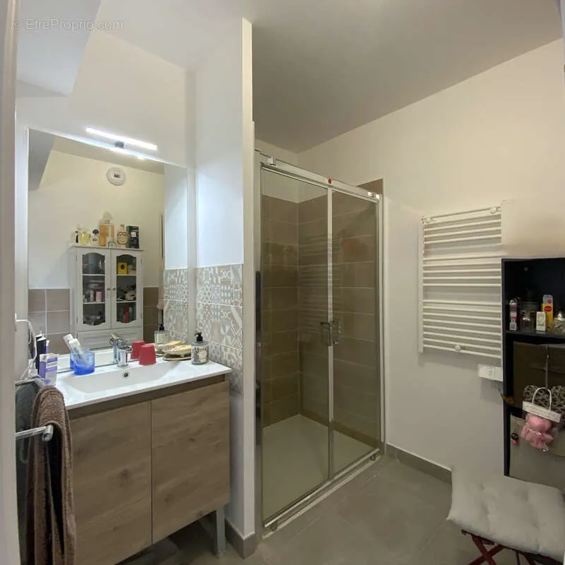 Salles de bain - Appartement T2 avec Terrasse à Uzès Centre