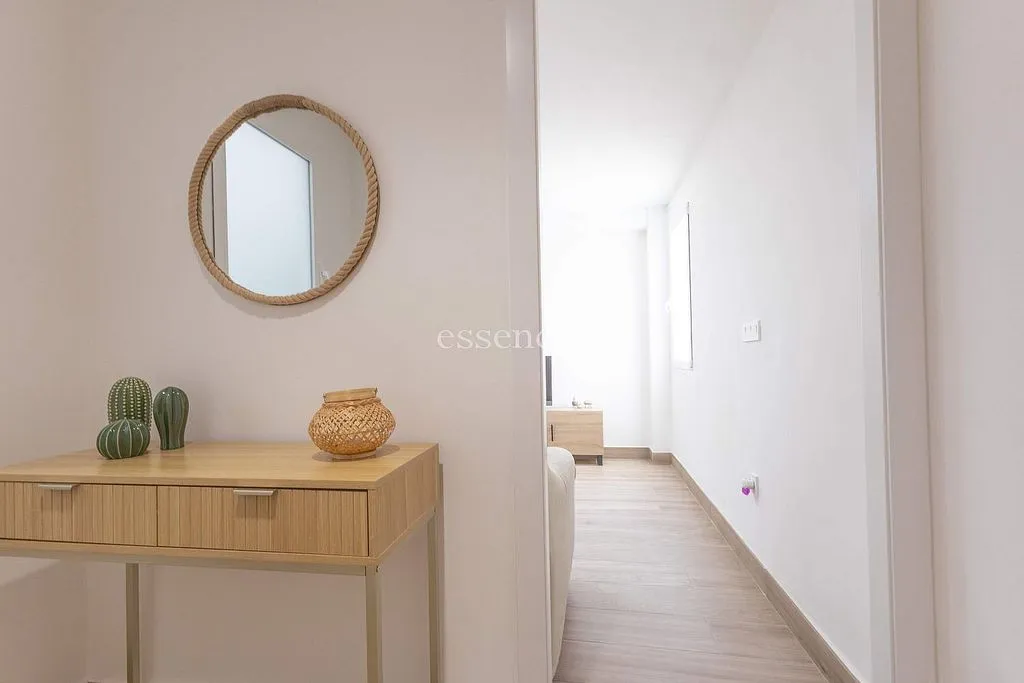 Esik - Fully Renovated Flat with Lift in Gandia