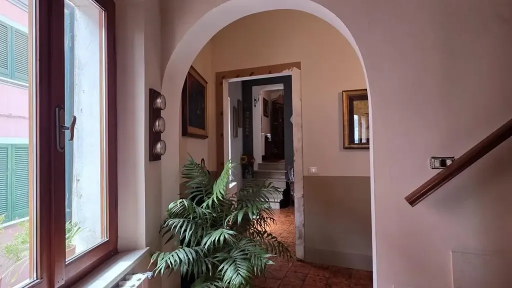 Esik - Rustic Penthouse with Panoramic View in Crespina Lorenzana