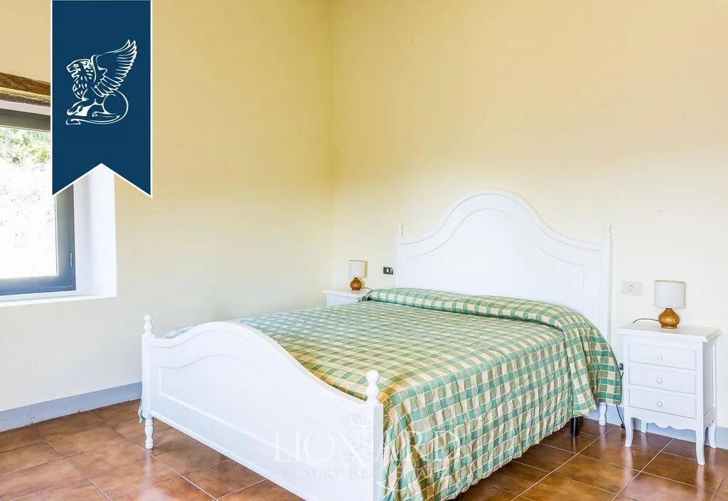 Chambres - Historical Farmhouse with Pool in Dicomano