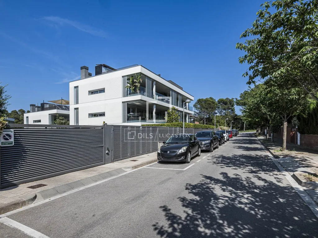 Välivaade - Apartment with Pool and Terrace in Sant Cugat