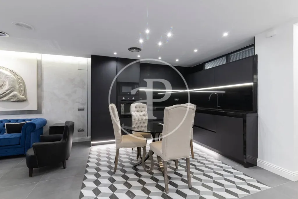 Elutuba - Modernised Attic Apartment with Terrace in Eixample Dreta