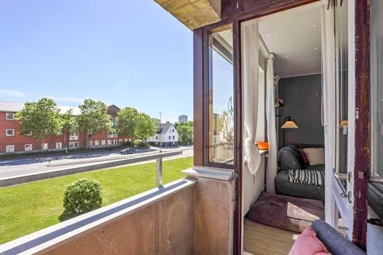 Balcon - Apartment with Brick Facade in Nørresundby