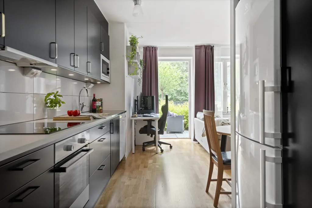 Cuisine - Efficient Flat with Balcony in Stockholm