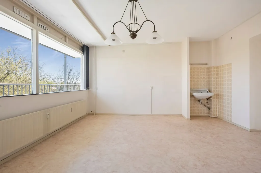 Pièces - Corner Apartment with Green Views in Haarlem